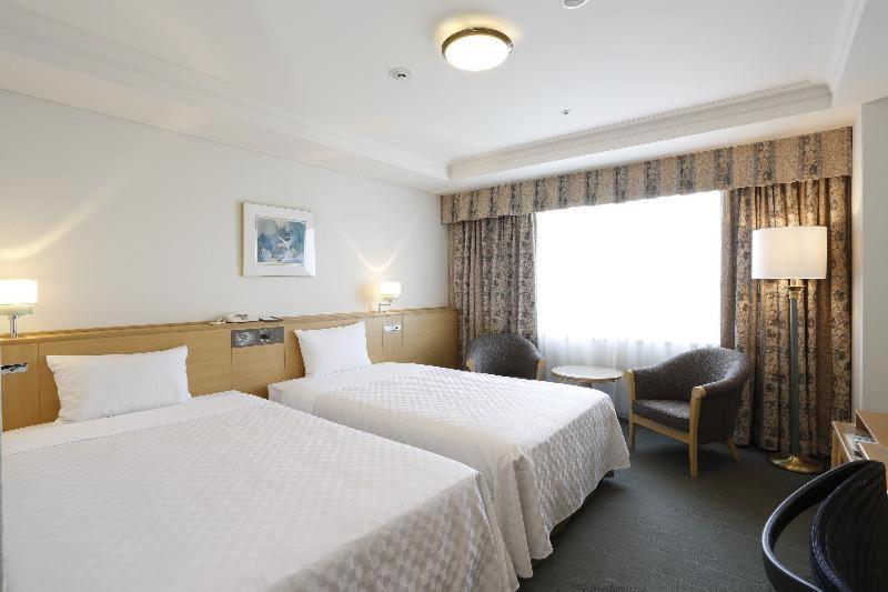 Keio Plaza Hotel Hachiōji Rum bild